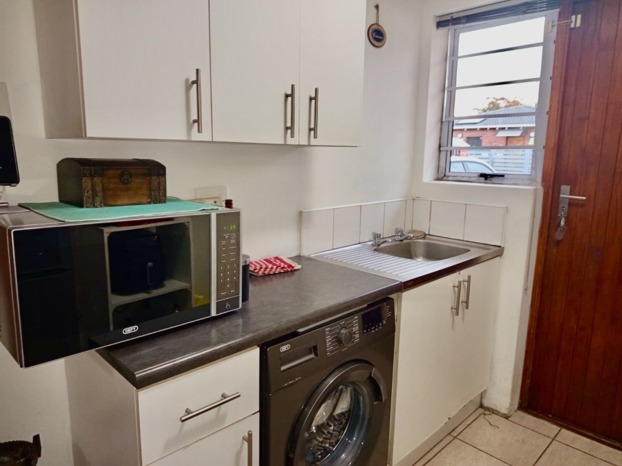 2 Bedroom Property for Sale in Walmer Eastern Cape